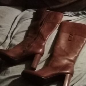Ladies boots